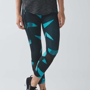 EUC Lululemon Inspire Tight II Size 6